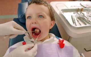 Ребенок у зубного врача