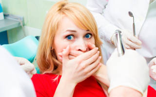 Девушка боится лечить зубы
