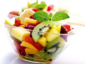 Легкий фруктовый салат 